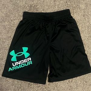 Under Armour Boys Size 7 Shorts